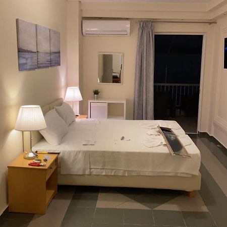 Dina Apartment Atenas Exterior foto